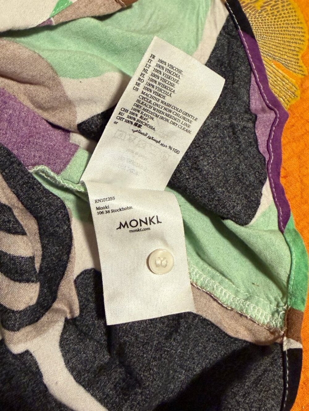 Monki Geometric Button Up Size Large - Picture 3 of 11